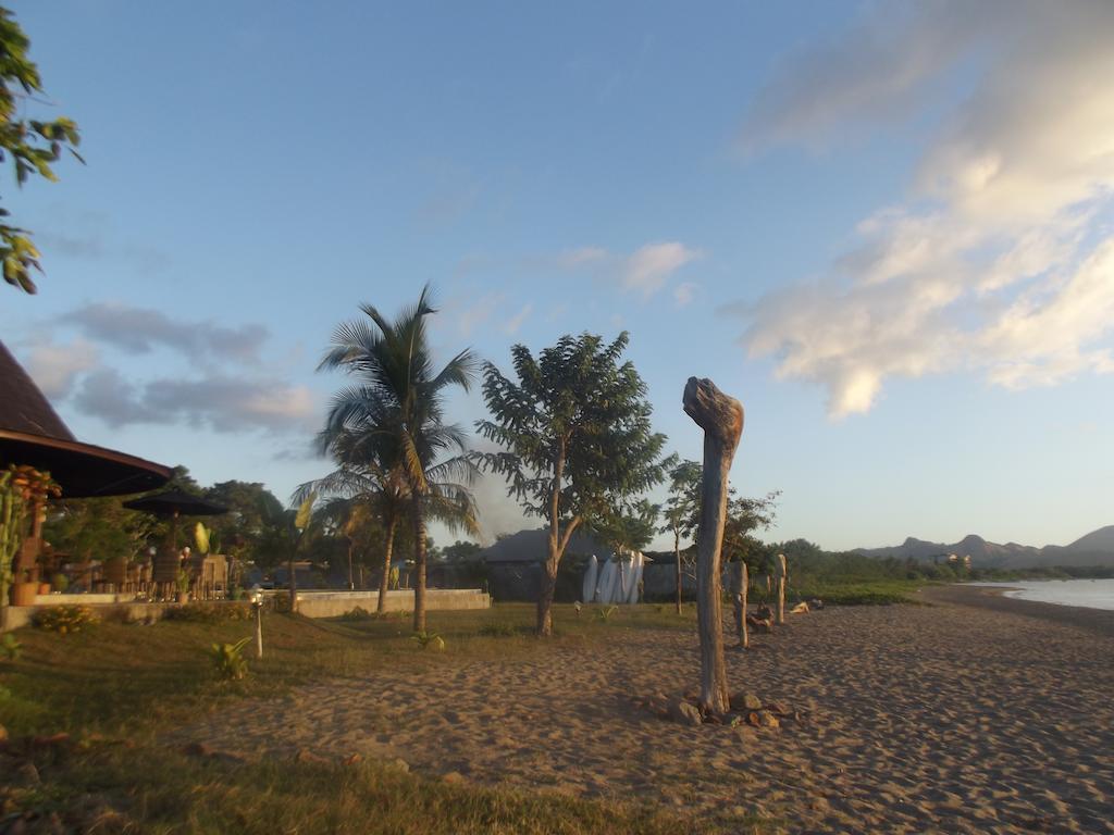 Luwansa Beach Hotel Labuan Bajo Exterior photo